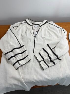 NWT J.Jill Cream and Black Tunic